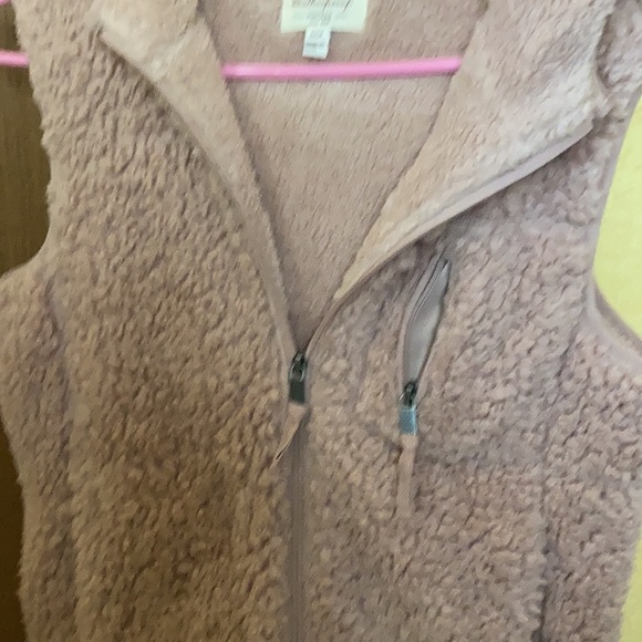 Ladies dusty pink soft hooded Sherpa vest. New never worn - Picture 7 of 7